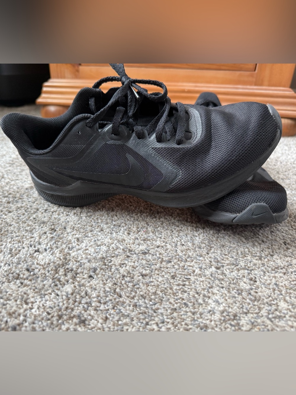 Nike women’s Down-shifter 10, All-Black Lightweight Training Shoe.